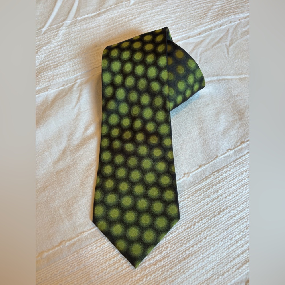 Van Heusen Silk Men's Necktie Navy with Green Spots